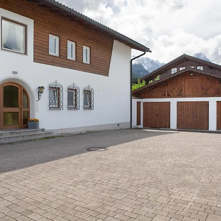 Und Fewos Anton 2 Apartman *